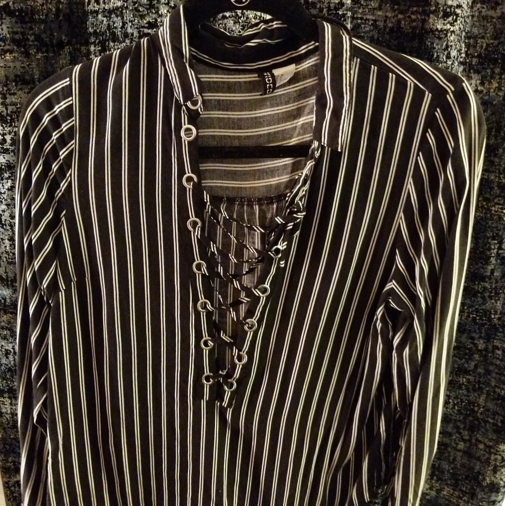 Striped Long Sleeves with Low Neck Detail